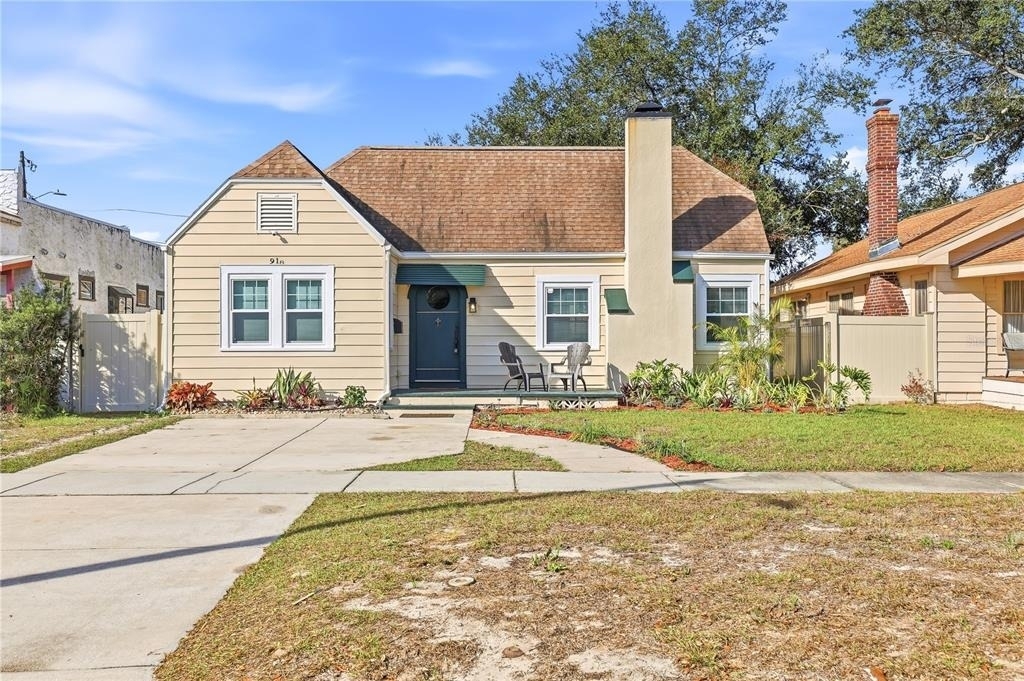 918 45th Street N - Photo 0
