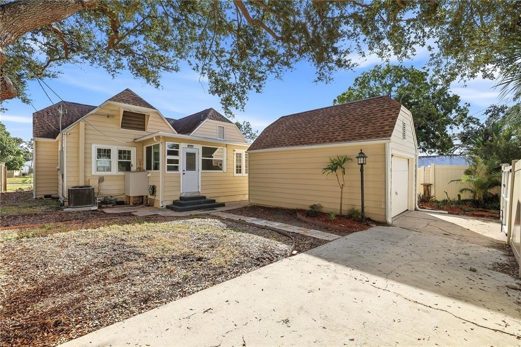 918 45th Street N - Photo 24