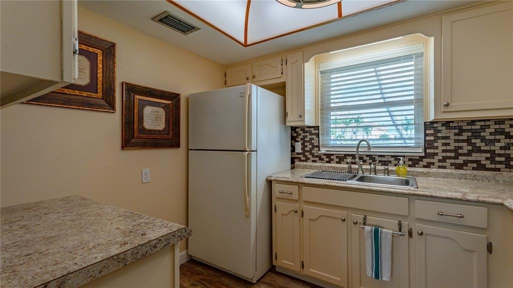 5020 Brittany Drive S - Photo 16
