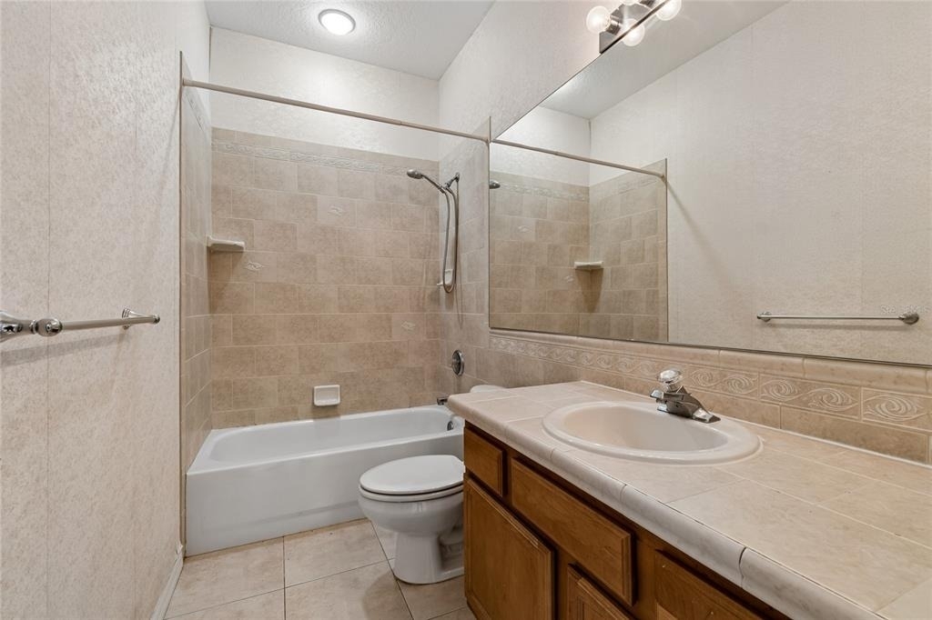 2204 Elizabeth Way - Photo 8