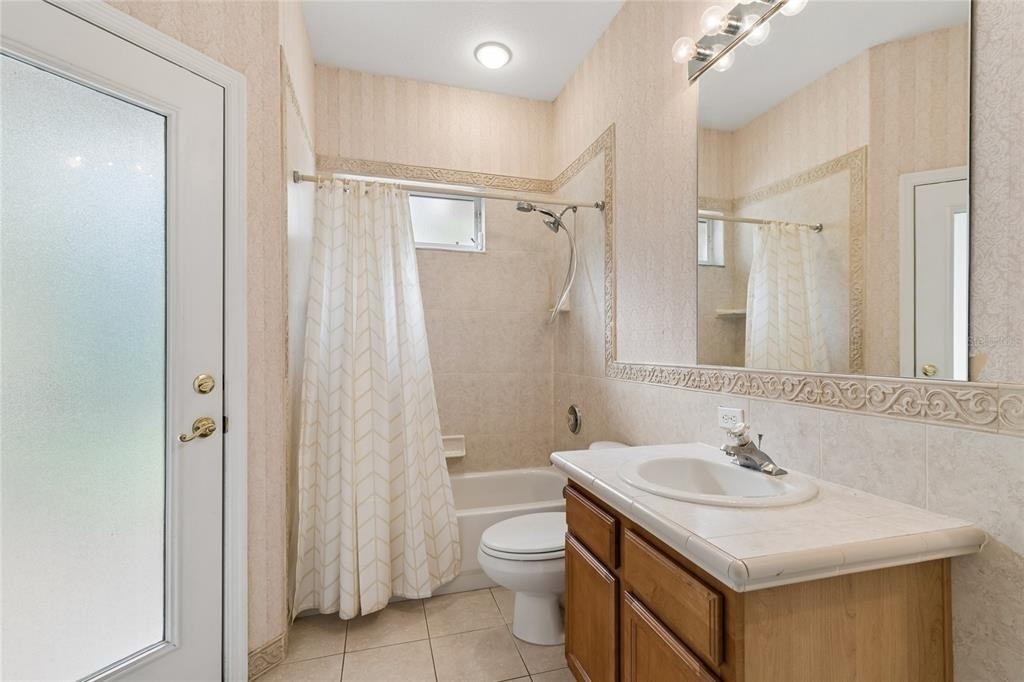 2204 Elizabeth Way - Photo 6