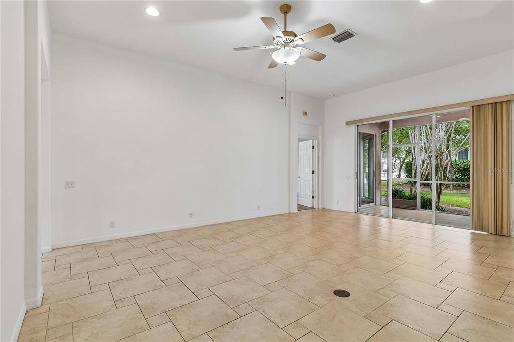 2204 Elizabeth Way - Photo 9