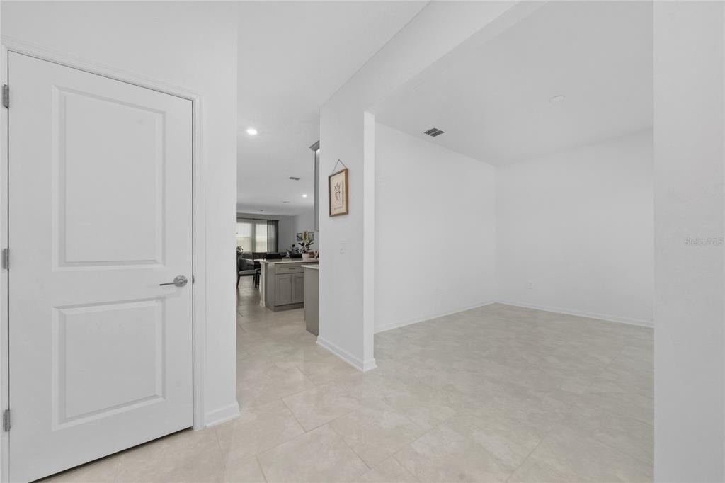 4132 Jespersen Street - Photo 4