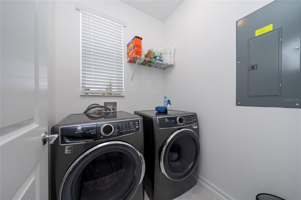 4132 Jespersen Street - Photo 24