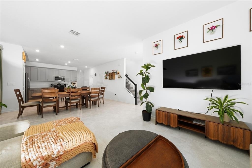 4132 Jespersen Street - Photo 11