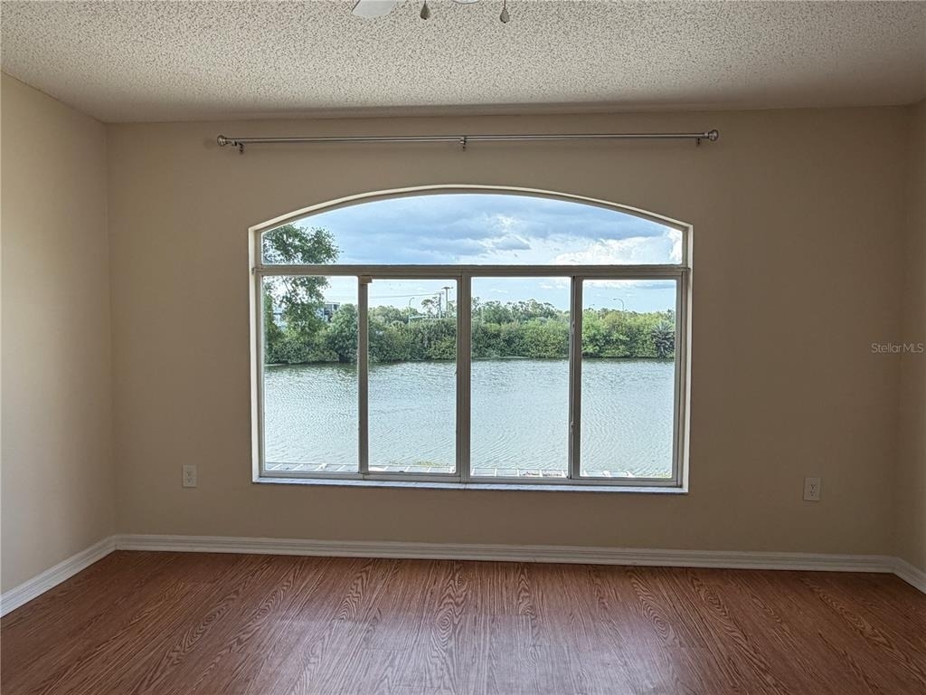 758 Burlwood Street - Photo 17