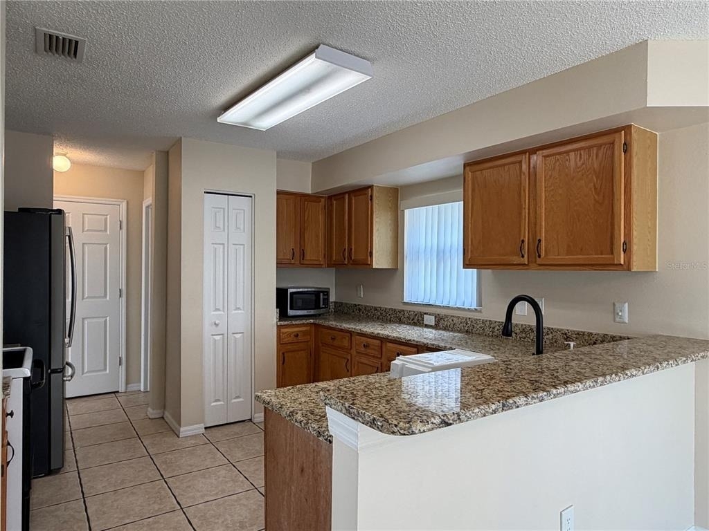 758 Burlwood Street - Photo 7