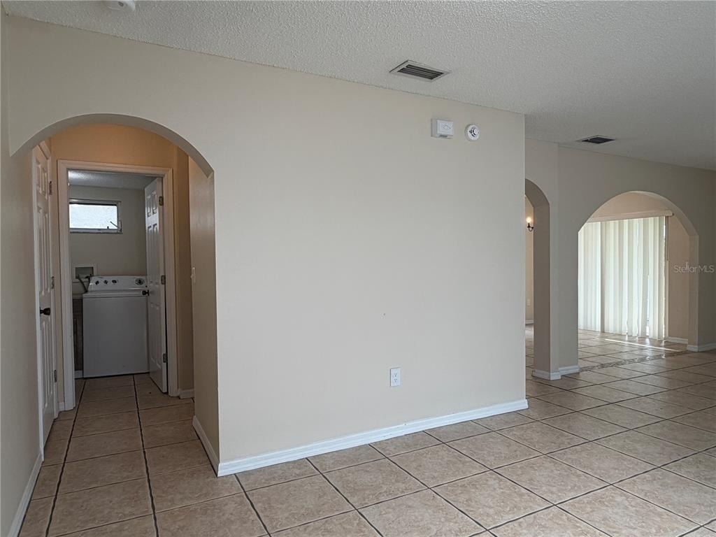 758 Burlwood Street - Photo 9