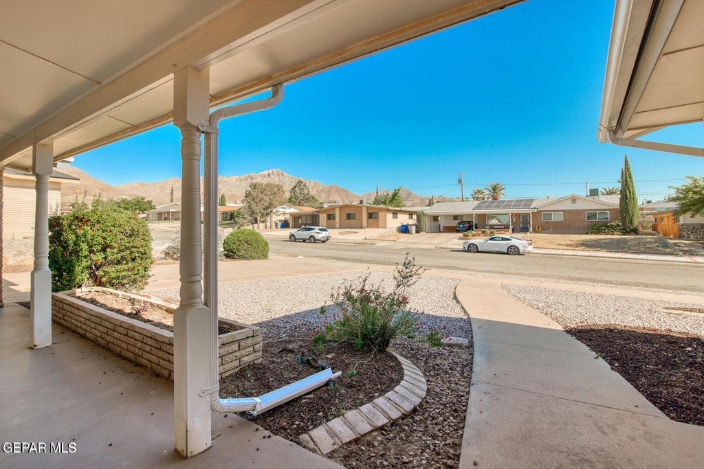 6408 Regal Lane - Photo 2
