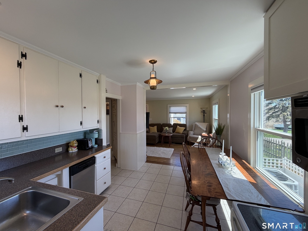 40 Ashworth Avenue - Photo 6
