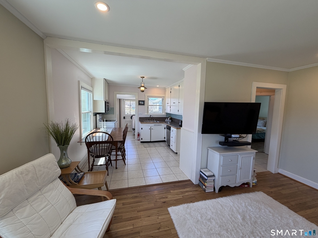 40 Ashworth Avenue - Photo 5