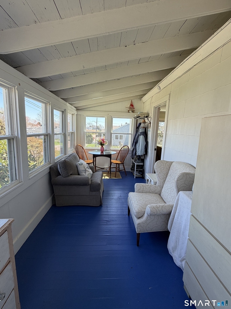 40 Ashworth Avenue - Photo 2