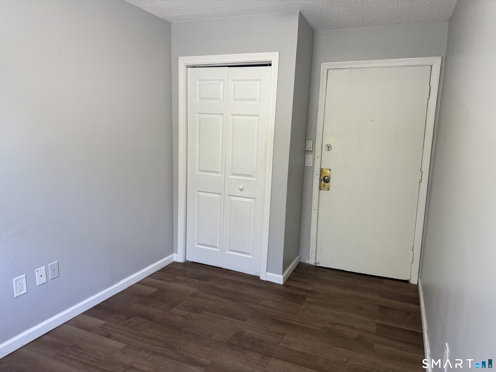 682 Old Colony Road - Photo 4