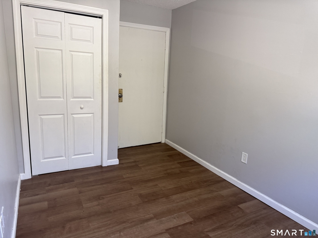 682 Old Colony Road - Photo 3