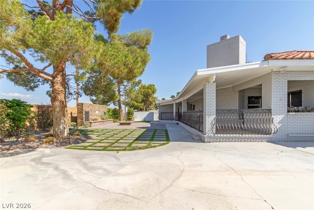 60 E Levi Avenue - Photo 62