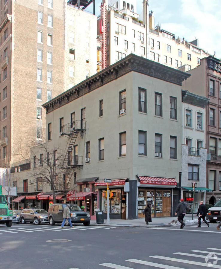 985 Lexington Avenue  - Photo 0