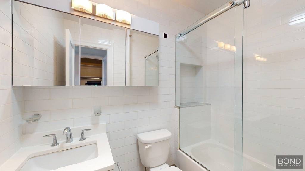 39 East 65th Street  - Photo 3