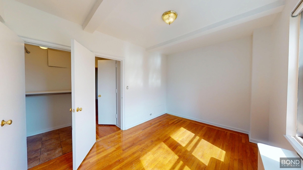 301 East 38th street  - Photo 3