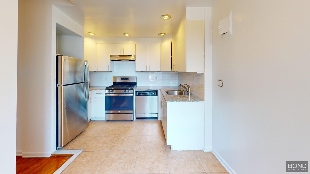 301 East 38th street  - Photo 1