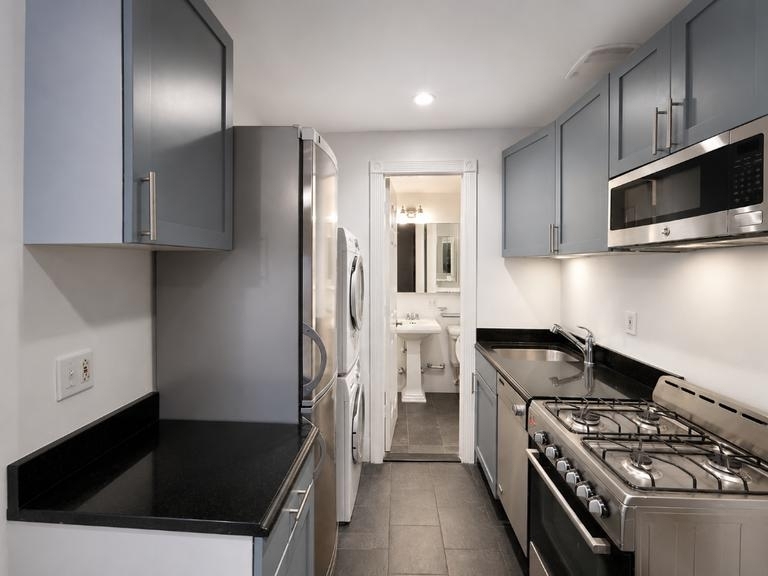 40 avenue B Apartment 6/4W - Photo 1