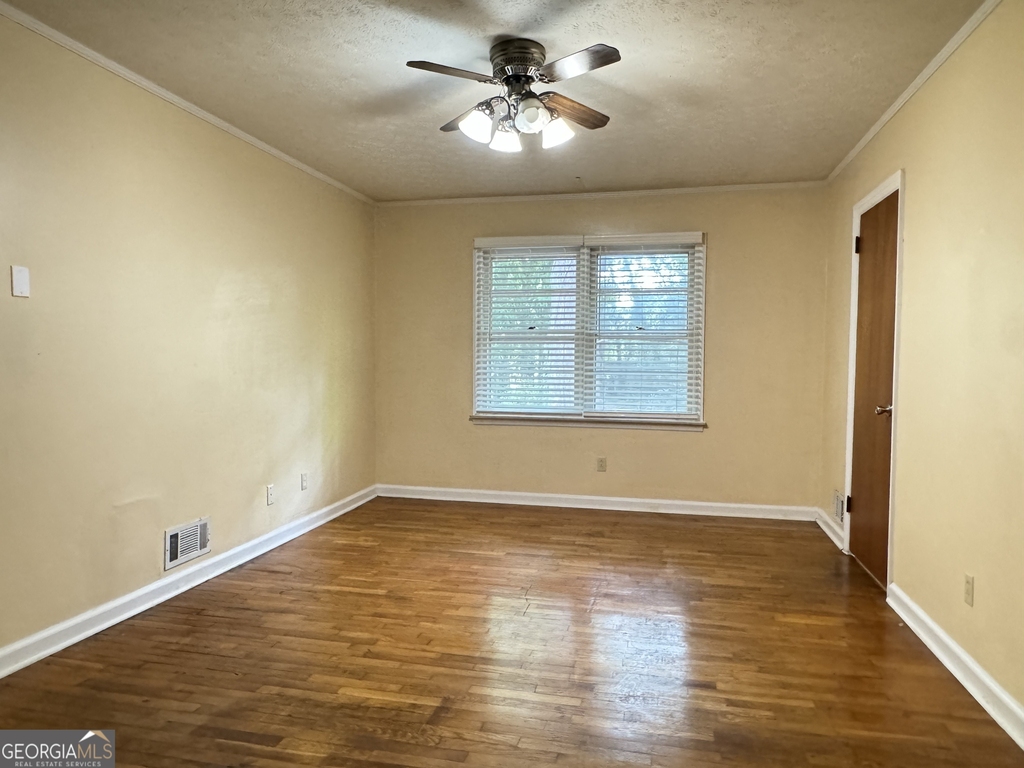 222 Pineview Drive - Photo 8