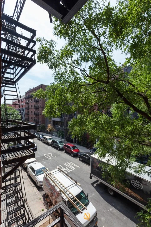 521 East 5th Street  - Photo 6