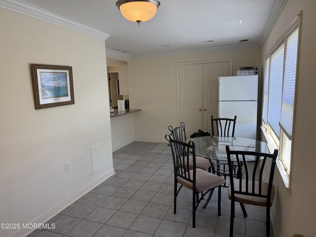 191 Norgrove Avenue - Photo 2