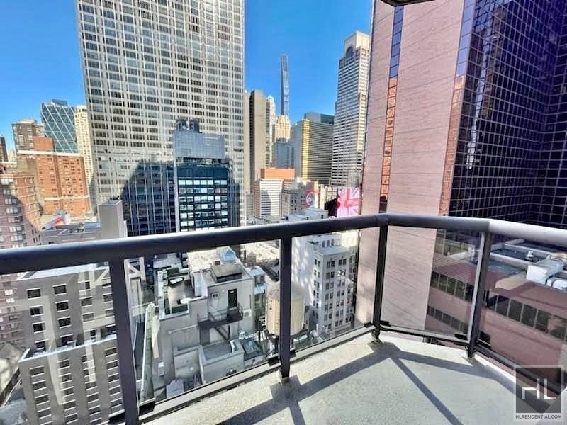 West 48th Street - Photo 3