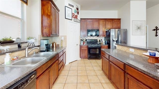 2113 Lanshire Drive - Photo 4