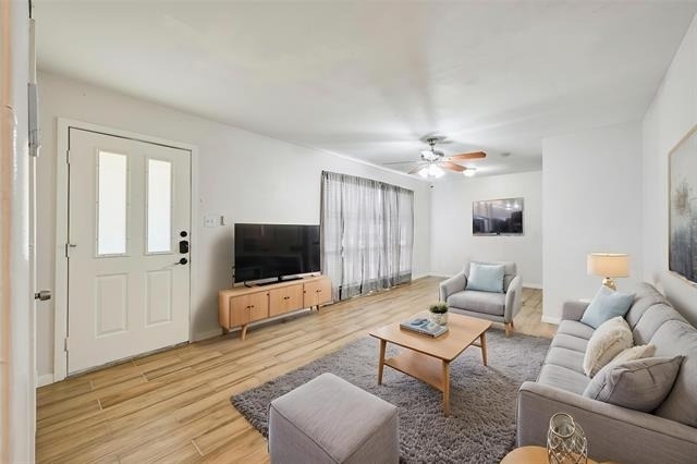 1905 S Cooper Street - Photo 2