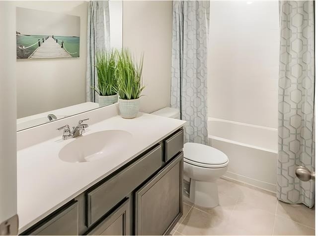 1810 Aslynn Circle - Photo 2