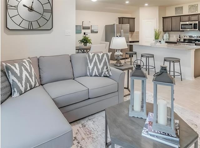 1810 Aslynn Circle - Photo 3