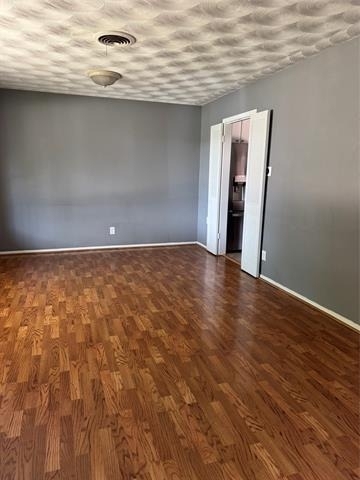 700 Kindred Lane - Photo 2
