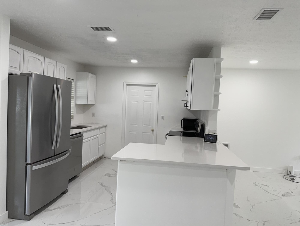 355 Johnston Street - Photo 6