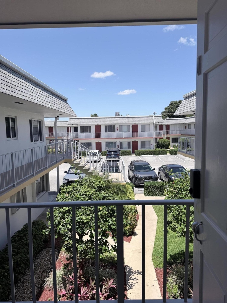 3322 Cynthia Lane - Photo 1