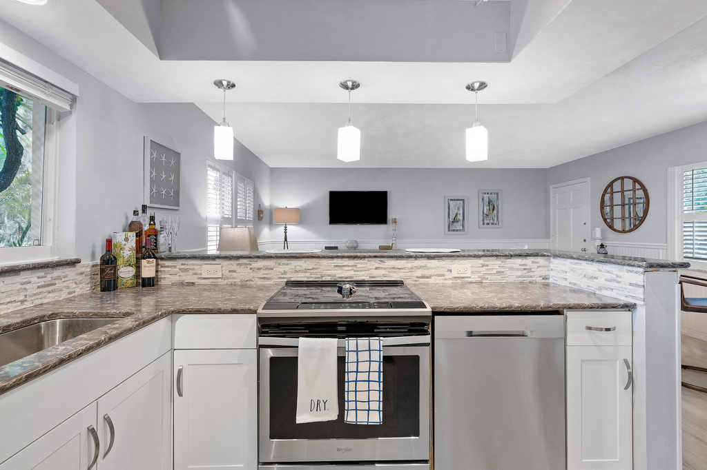 1030 Langer Way - Photo 9