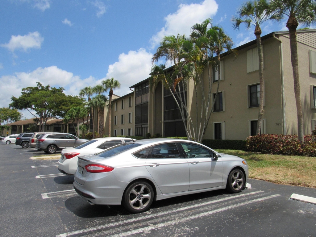 703 Sunny Pine Way - Photo 0