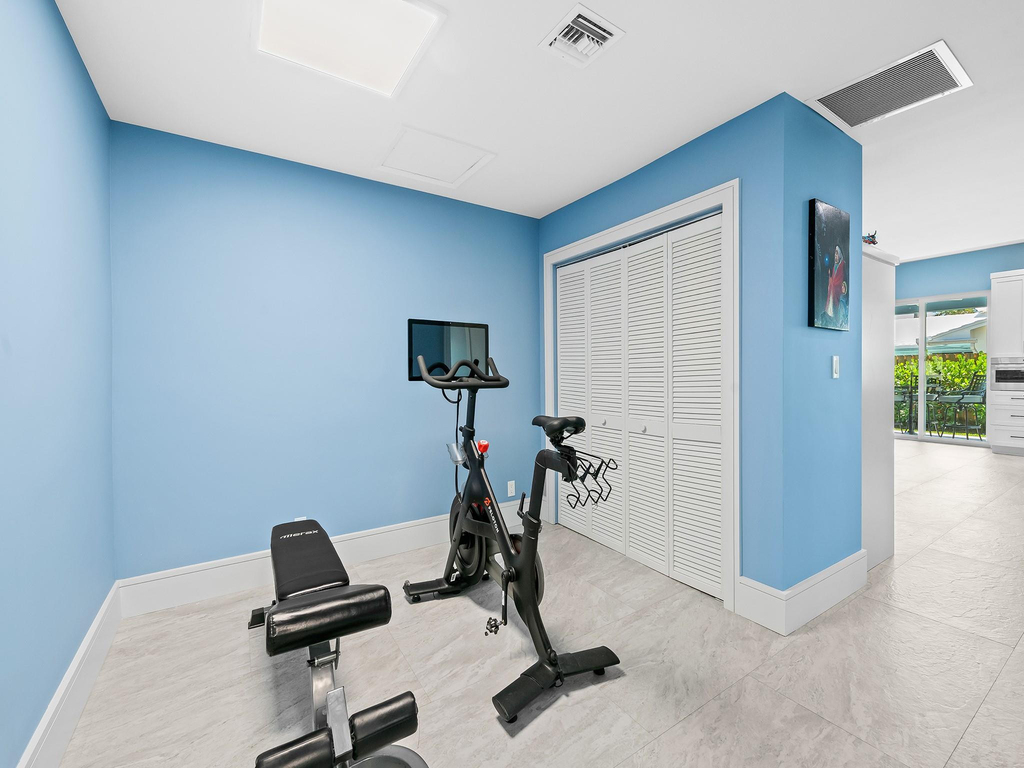 2754 Ne 31st Court - Photo 18