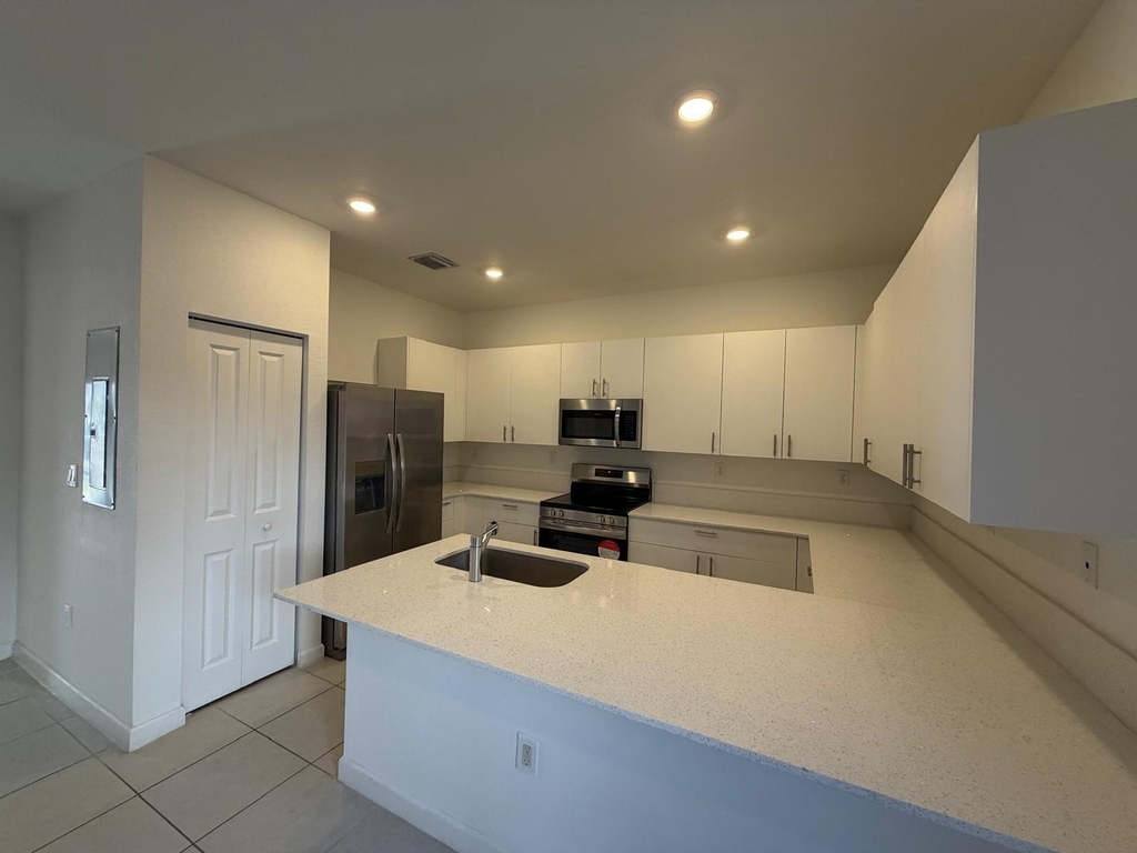 2885 Se 25th Road - Photo 16