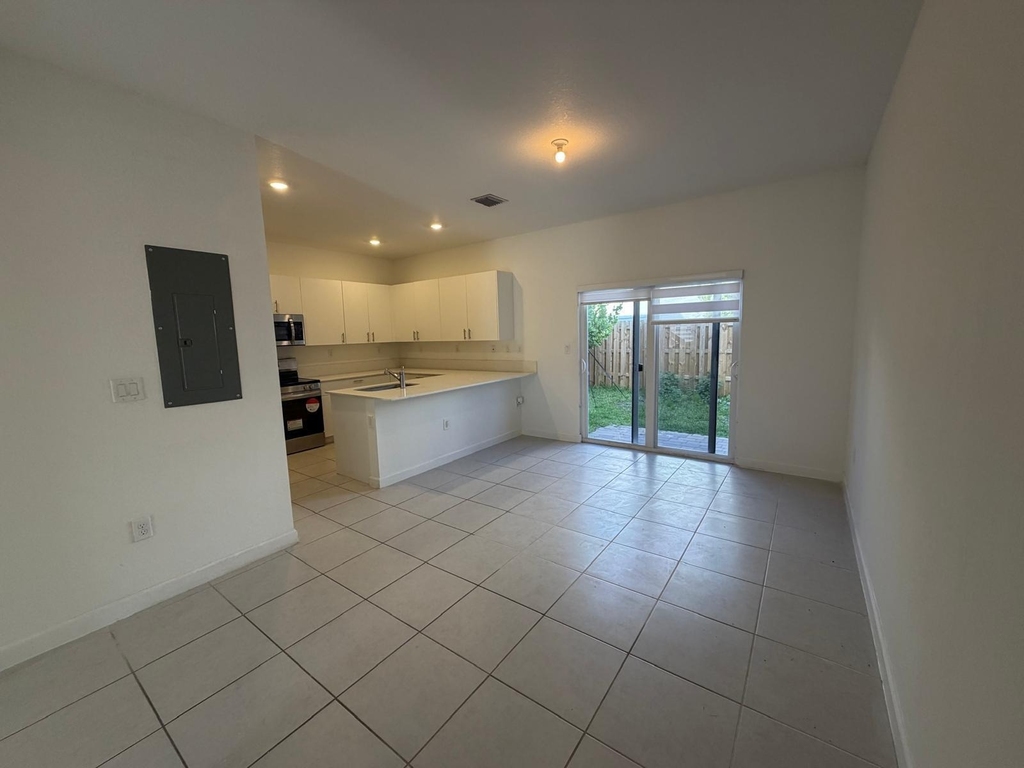 2885 Se 25th Road - Photo 18