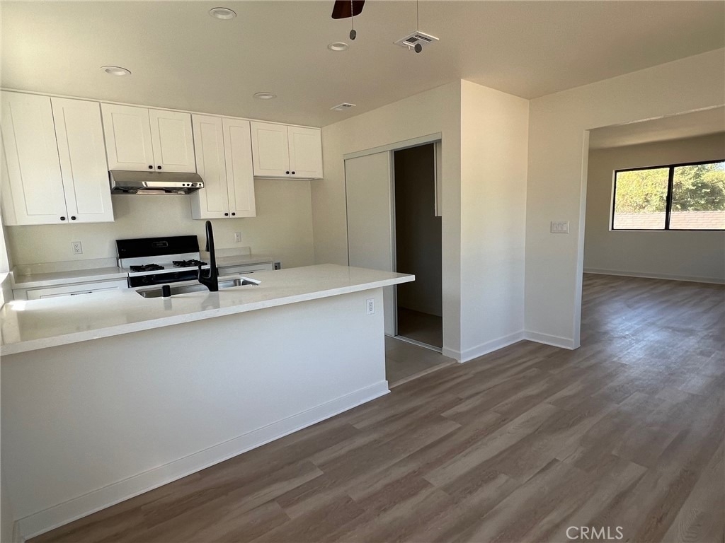 235 W 4th Street - Photo 11