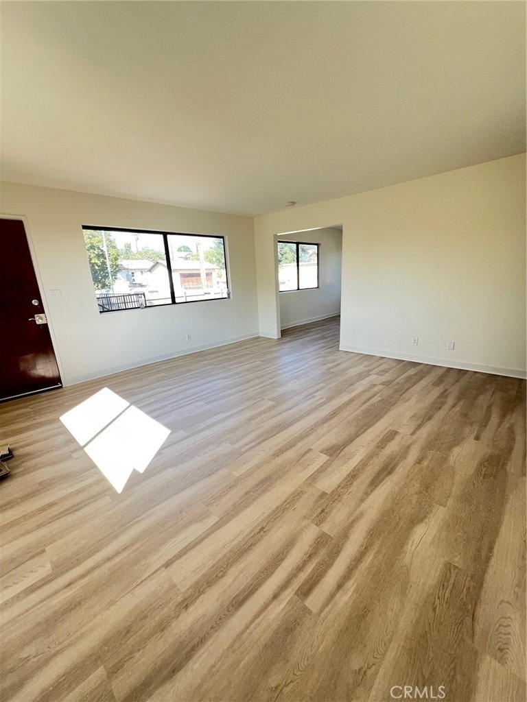 235 W 4th Street - Photo 5