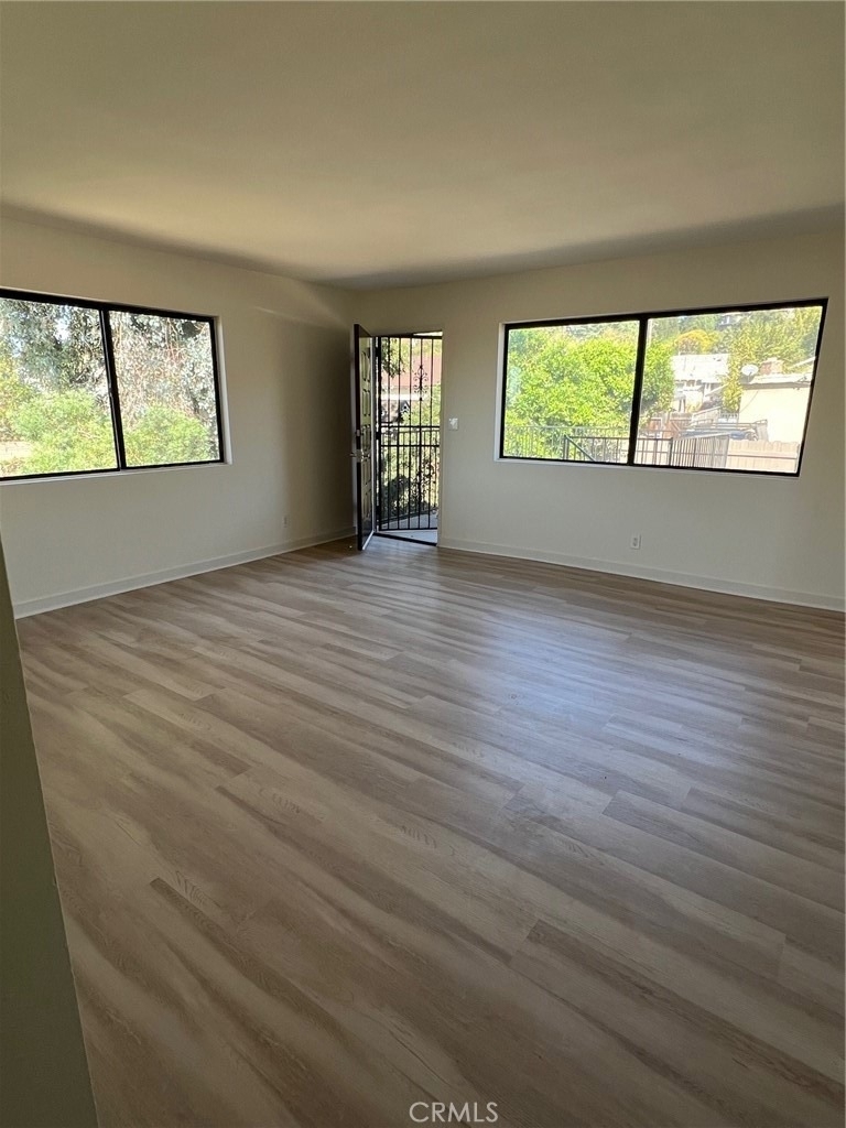 235 W 4th Street - Photo 6