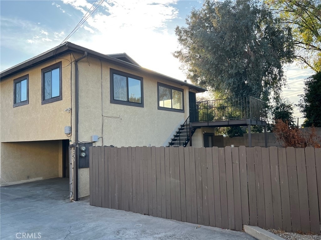 235 W 4th Street - Photo 1