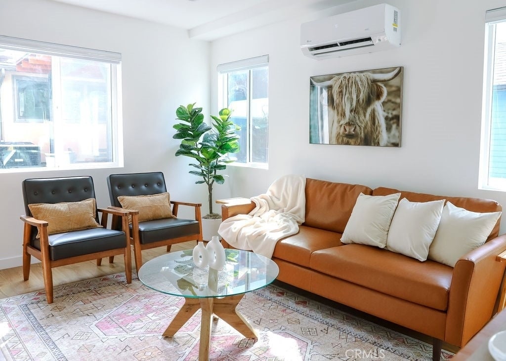1219 N Alexandria Avenue - Photo 4