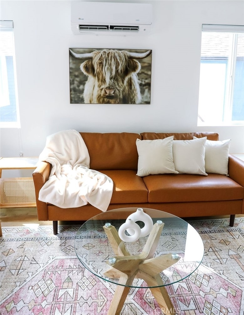 1219 N Alexandria Avenue - Photo 8