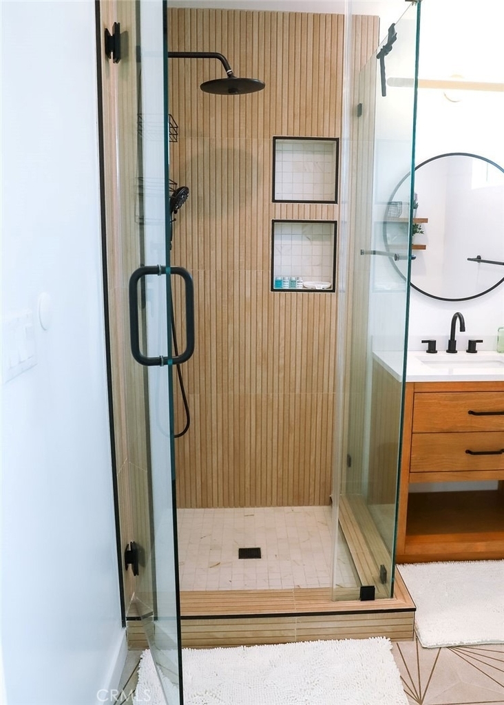 1219 N Alexandria Avenue - Photo 32