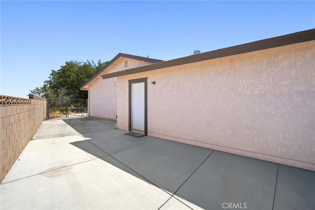 39144 Whiteash Drive - Photo 44