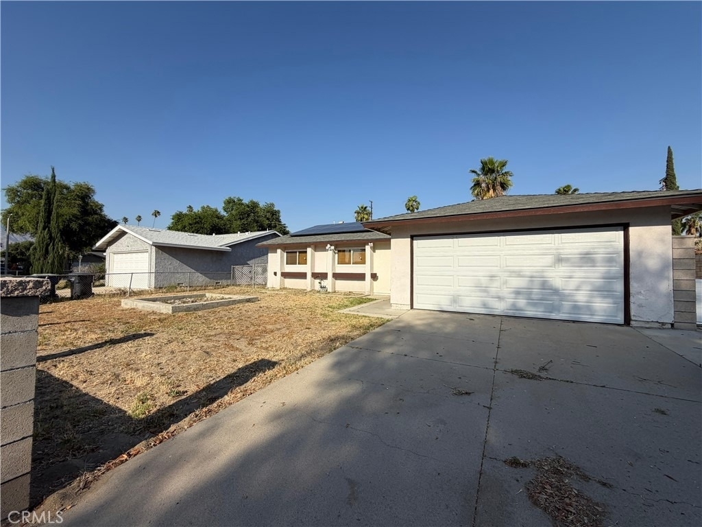1626 Kirby Court - Photo 2