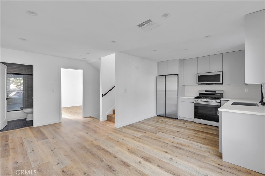 1736 Carmona Avenue - Photo 1